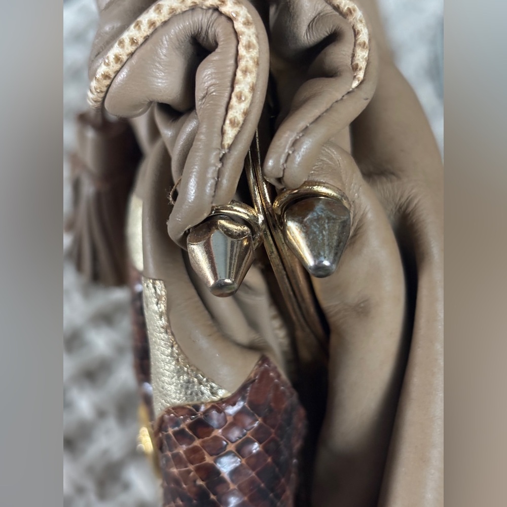 Vintage 1980’s Carlo Fiori Leather Bag - Picture 13 of 17